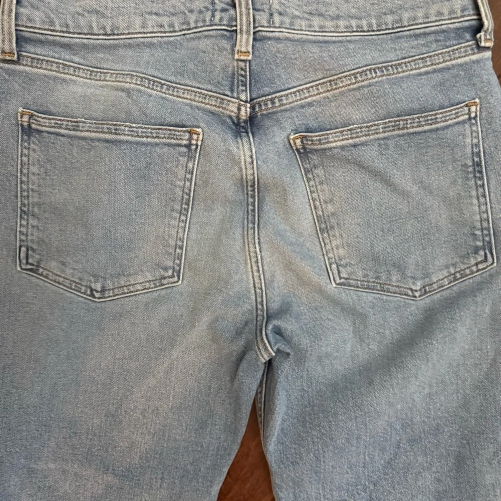 Agolde Women's 28 Willow Mid Rise Slim Crop Jean Denim Classic Straight Stretch
